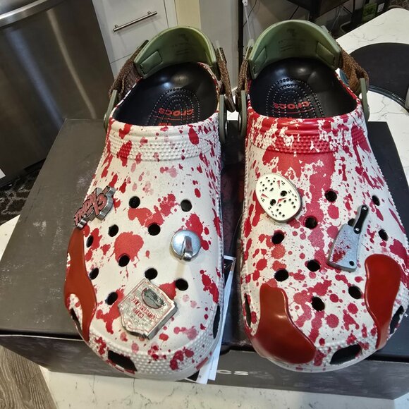 Crocs Classic Clog Friday The 13th 212073-90H Size 10 Mens New JASON VORHEES NEW - Picture 6 of 13